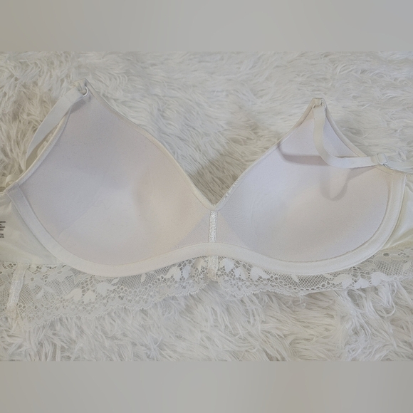 Maidenform Pure Comfort White Lace Bralette - Picture 12 of 13